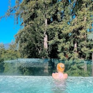 Meet your Posher, Jasmine